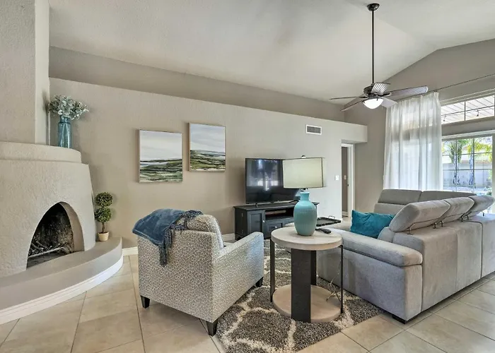 Near Golf! Snowbird Poolside Escape In Scottsdale *