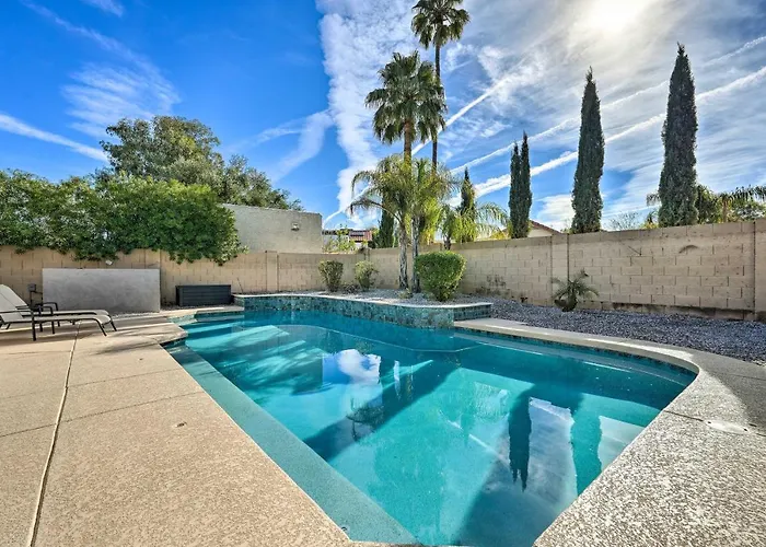 Near Golf! Snowbird Poolside Escape In Scottsdale