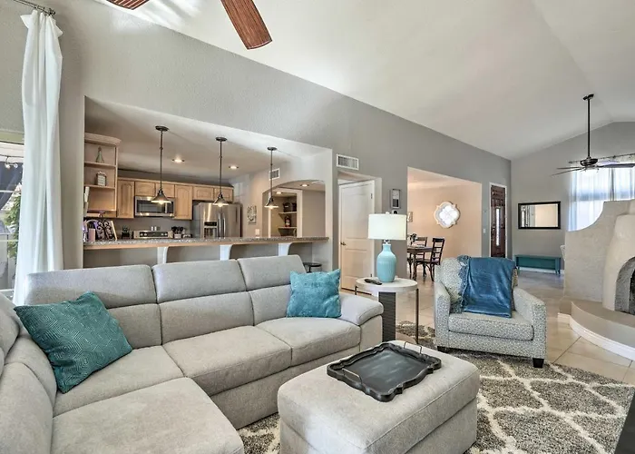 Near Golf! Snowbird Poolside Escape In Scottsdale